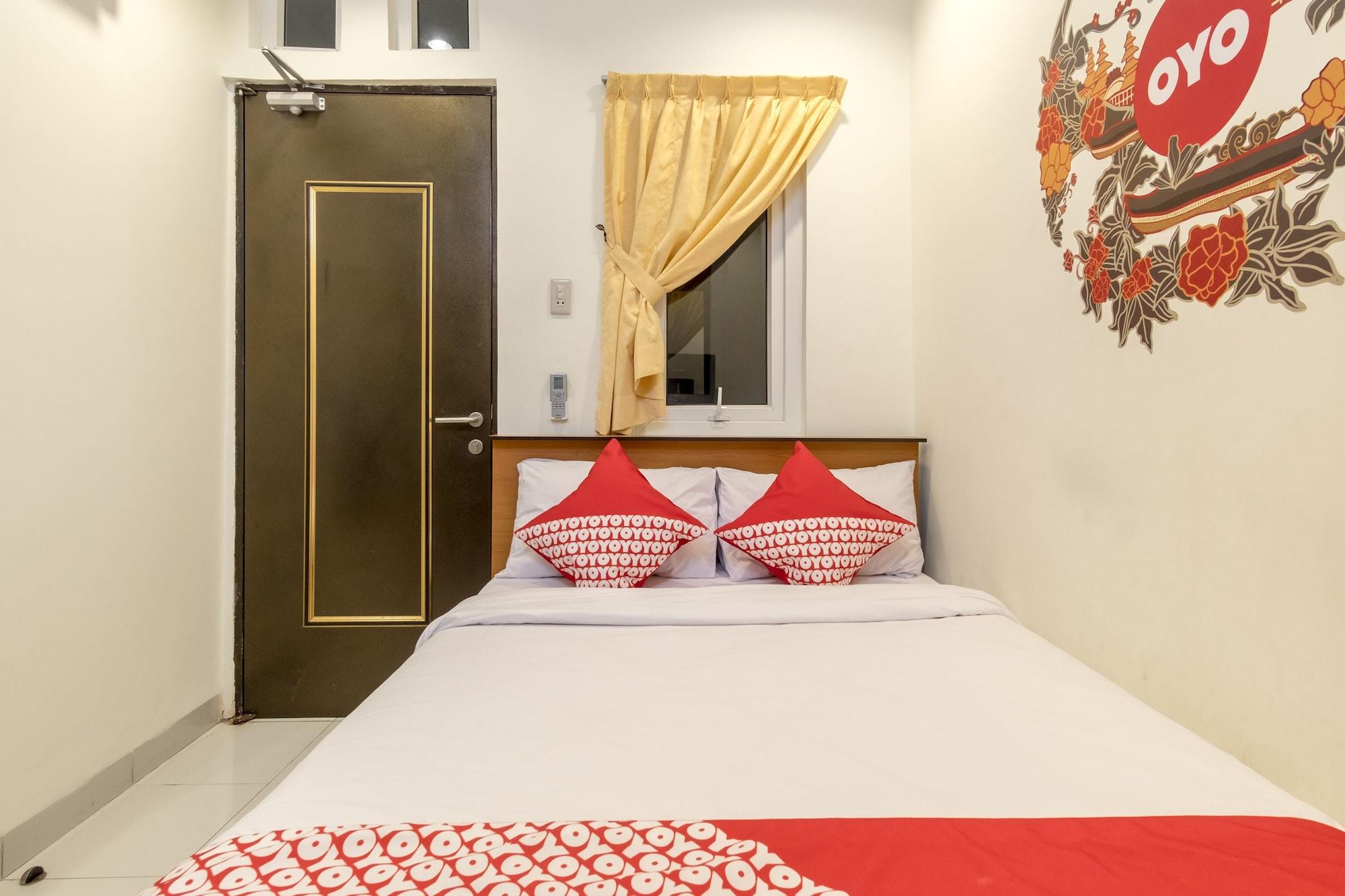 Oyo 294 Andrea Residence Syariah Medan Exterior photo
