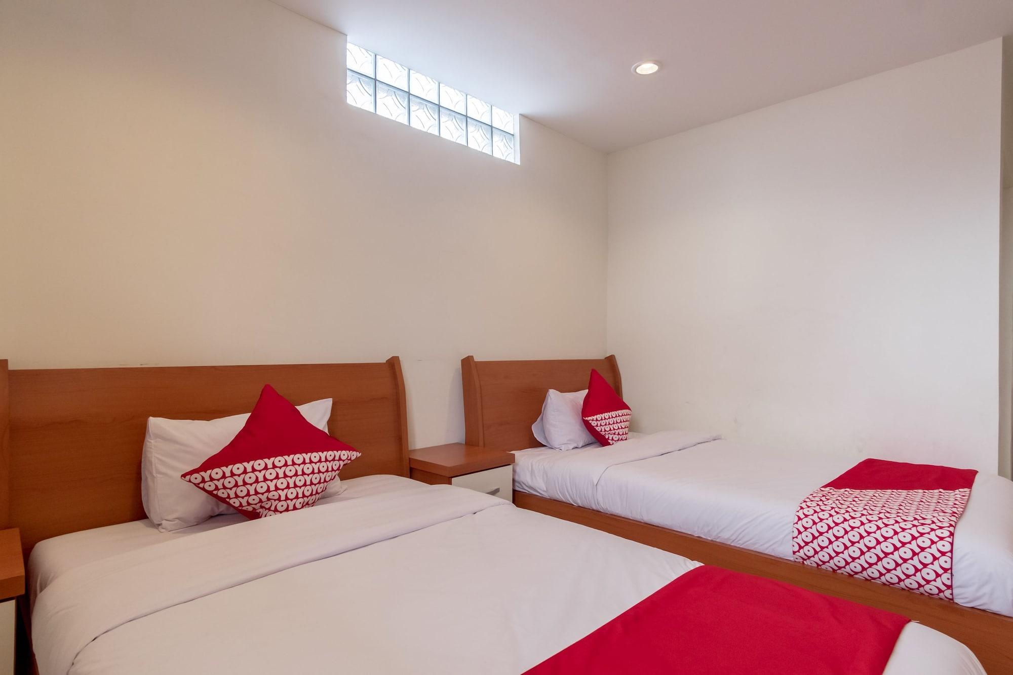 Oyo 294 Andrea Residence Syariah Medan Exterior photo